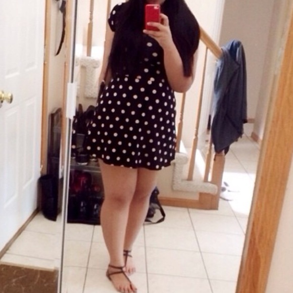 Pokadot dress - Picture 3 of 4